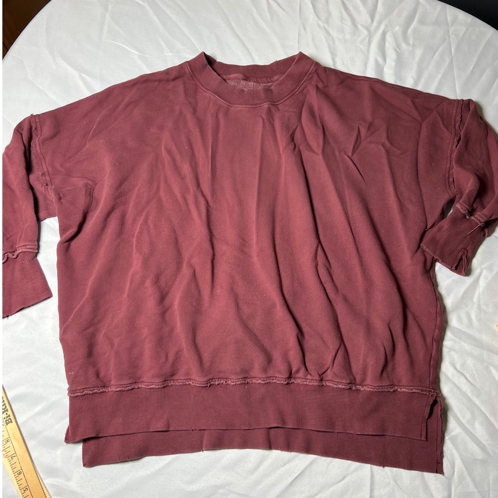Aerie Womens Oversized Crewneck Sweatshirt Burgundy Exposed Seam Size M‎